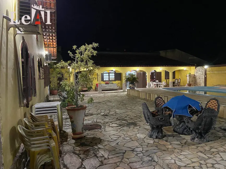 Foto 2 de Casa com 7 quartos à venda, 720m2 em Jacaroá, Marica - RJ
