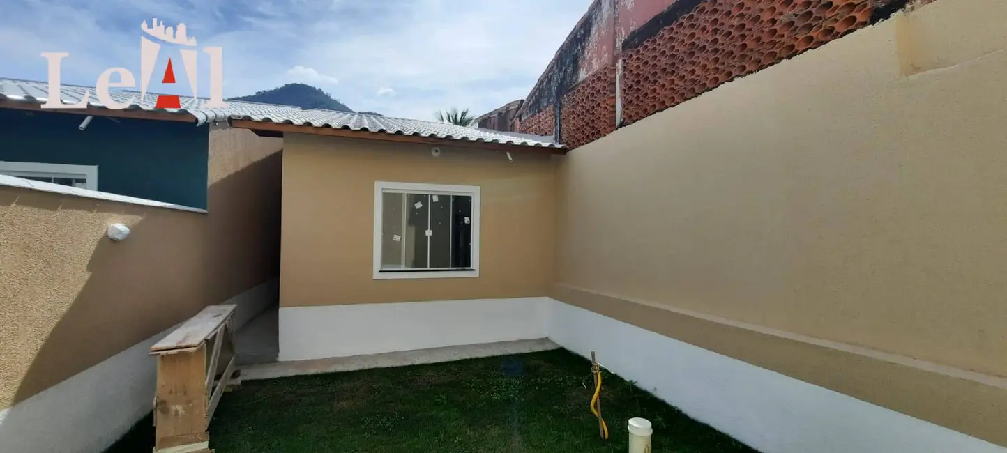 Foto 4 de Casa com 2 quartos à venda, 220m2 em Cajueiros (Itaipuaçu), Marica - RJ
