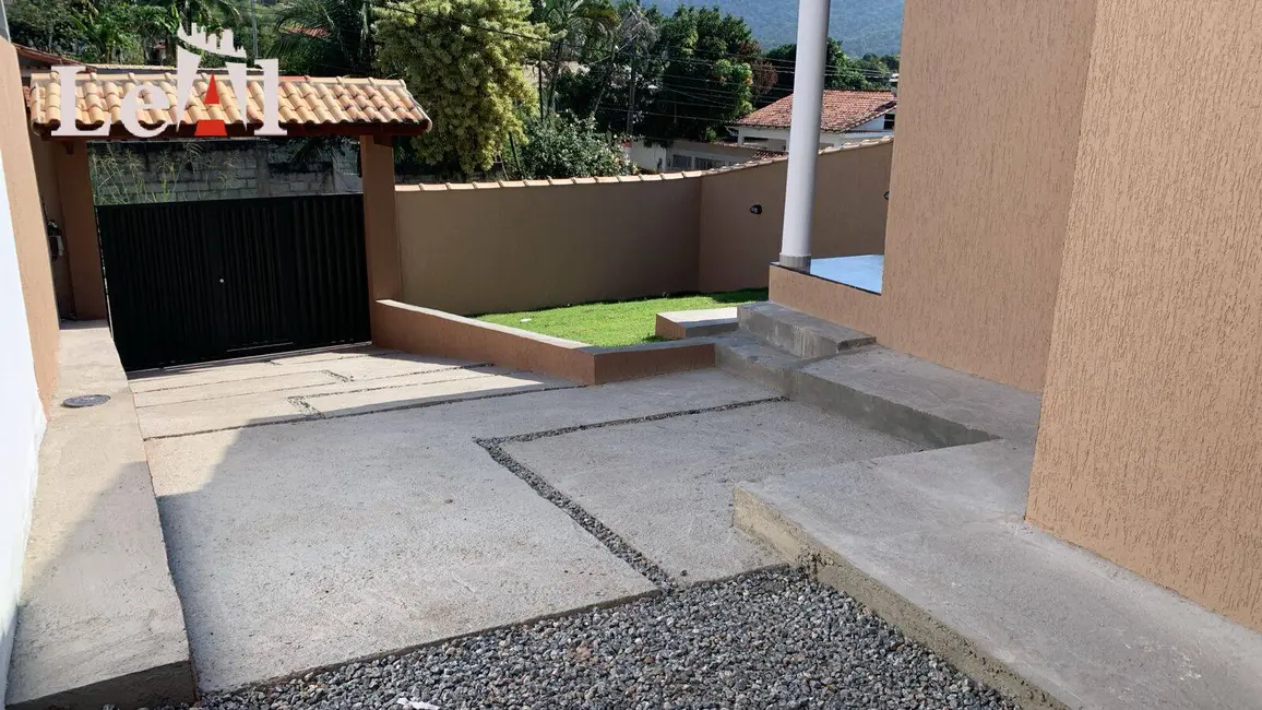 Foto 2 de Casa com 2 quartos à venda, 225m2 em Itapeba, Marica - RJ