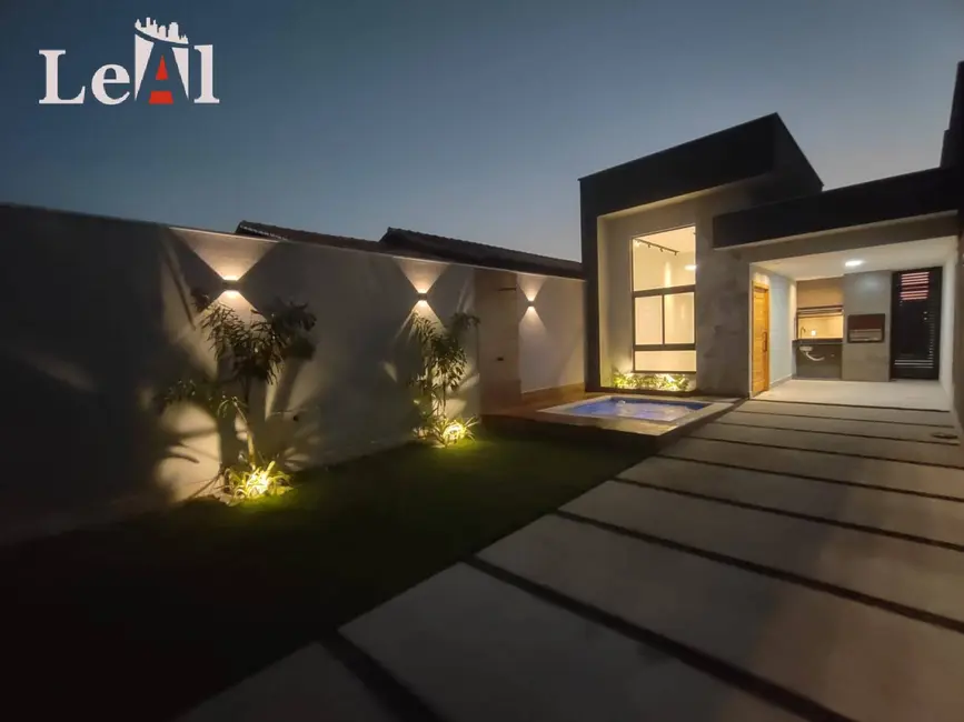 Foto 1 de Casa com 2 quartos à venda, 95m2 em Jardim Atlântico Leste (Itaipuaçu), Marica - RJ