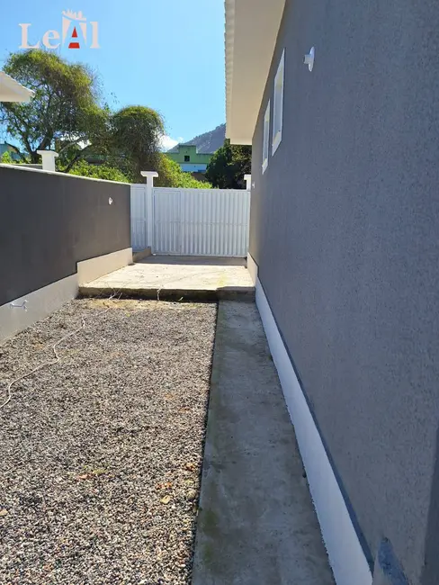 Foto 3 de Casa com 2 quartos à venda, 150m2 em Cajueiros (Itaipuaçu), Marica - RJ