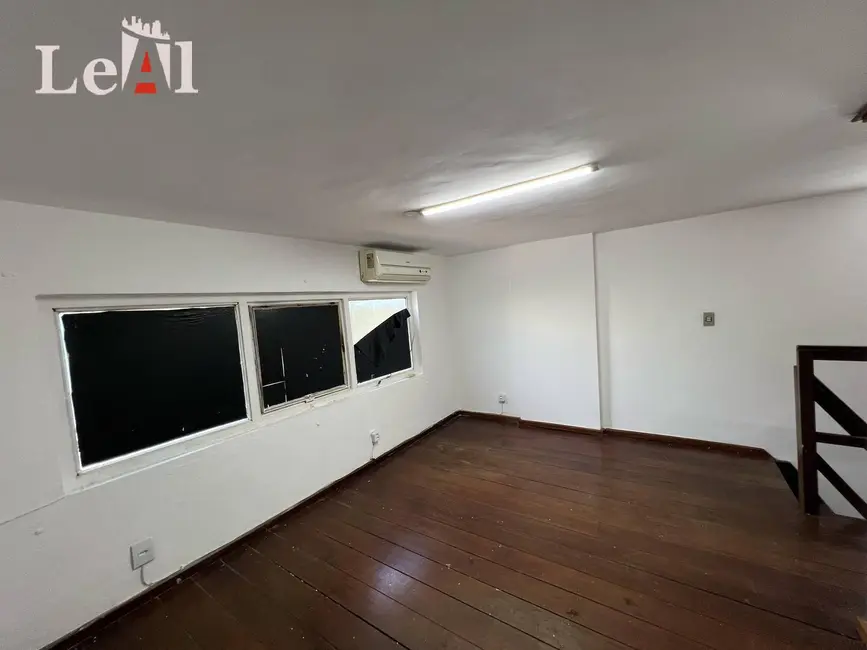 Foto 3 de Sala Comercial à venda e para alugar em Centro, Marica - RJ