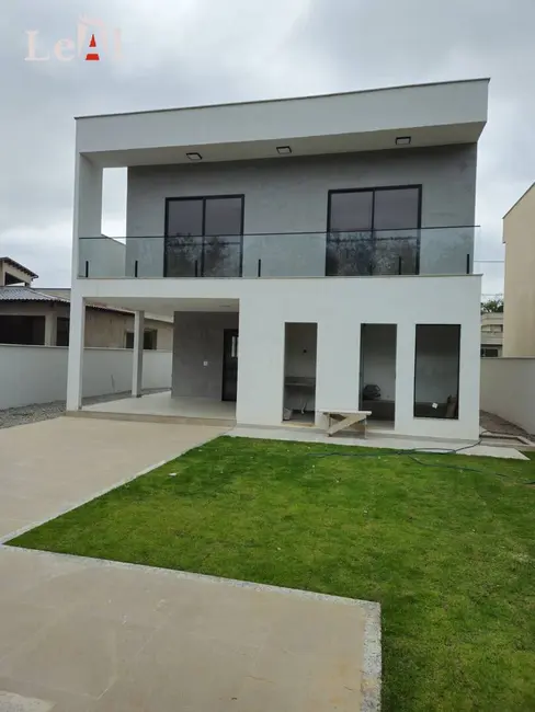 Foto 2 de Casa com 4 quartos à venda, 395m2 em Ubatiba, Marica - RJ