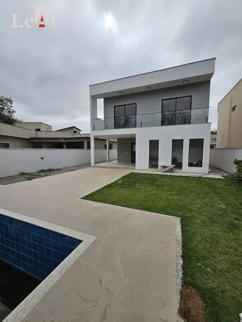 Foto 3 de Casa com 4 quartos à venda, 395m2 em Ubatiba, Marica - RJ