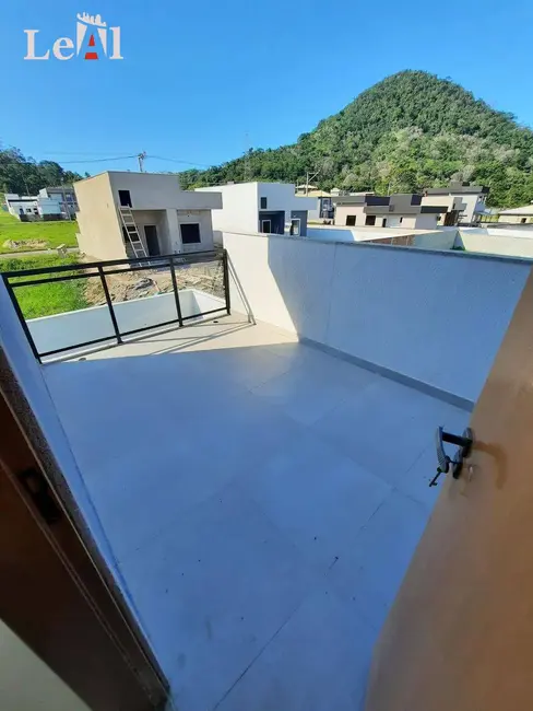 Foto 6 de Casa com 3 quartos à venda, 110m2 em Centro, Marica - RJ