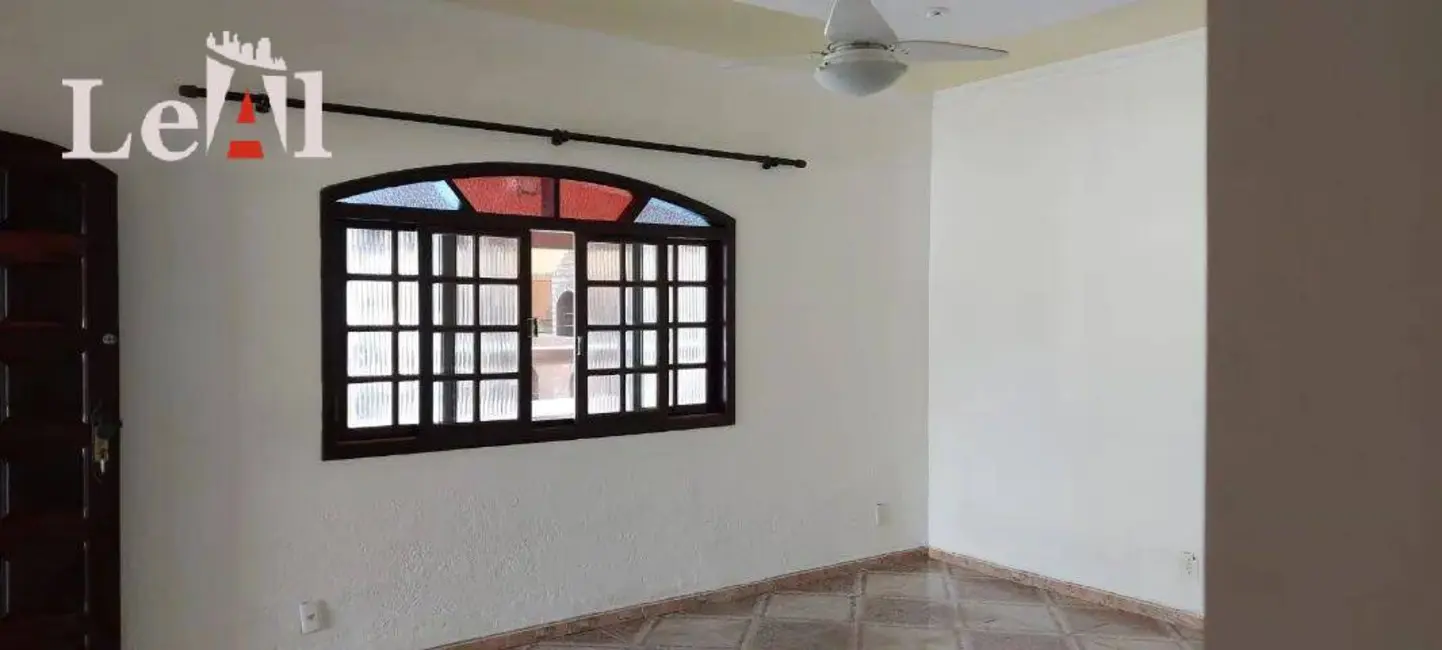Foto 7 de Casa com 3 quartos à venda, 234m2 em Centro, Marica - RJ