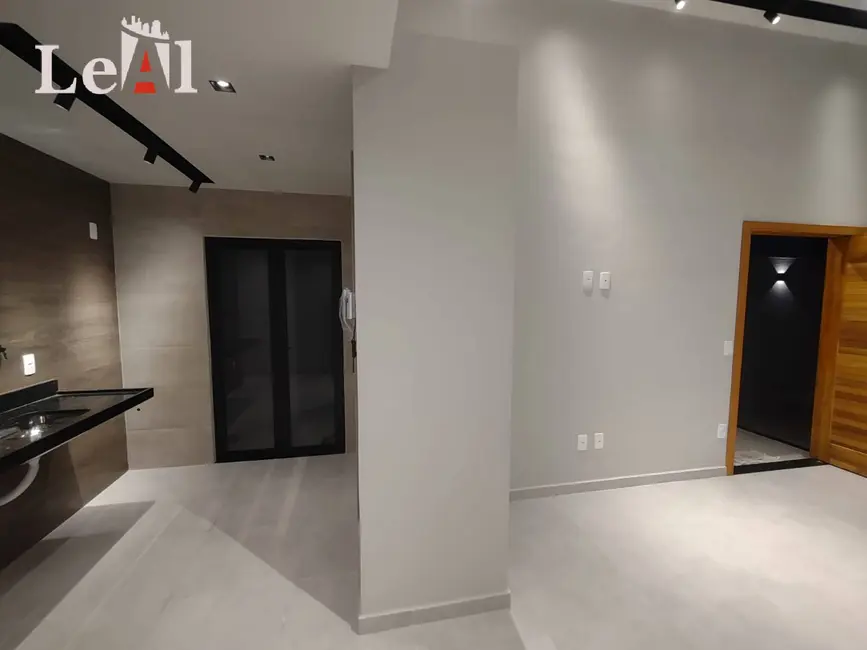 Foto 2 de Casa com 2 quartos à venda, 240m2 em Inoã (Inoã), Marica - RJ