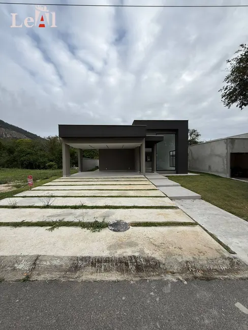 Foto 1 de Casa com 3 quartos à venda, 380m2 em Ubatiba, Marica - RJ