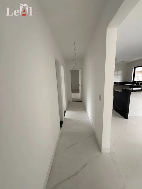 Foto 6 de Casa com 3 quartos à venda, 380m2 em Ubatiba, Marica - RJ