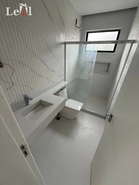 Foto 7 de Casa com 3 quartos à venda, 380m2 em Ubatiba, Marica - RJ