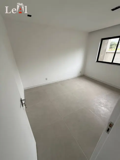 Foto 5 de Casa com 3 quartos à venda, 380m2 em Ubatiba, Marica - RJ