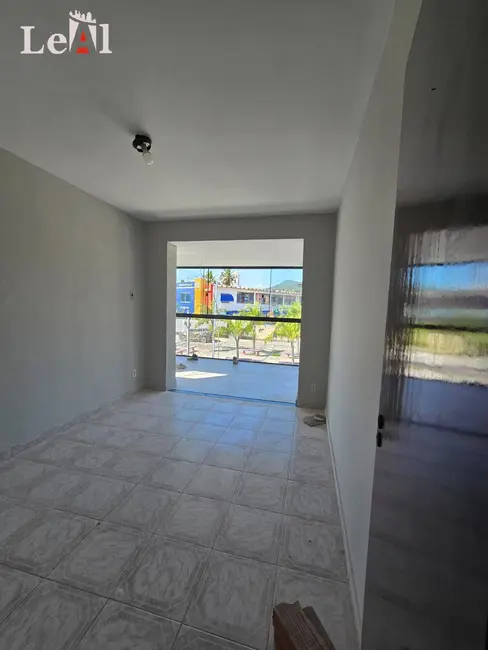 Foto 6 de Casa à venda, 221m2 em Centro, Marica - RJ