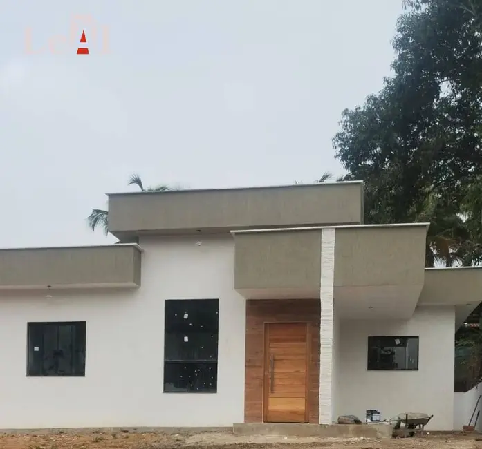 Casa com 3 quartos à venda, 525m2 em Marica - RJ - imagem 1 Foto 1 de Casa com 3 quartos à venda, 525m2 em Marica - RJ