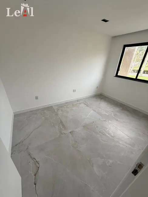 Foto 8 de Casa com 3 quartos à venda, 408m2 em Ubatiba, Marica - RJ