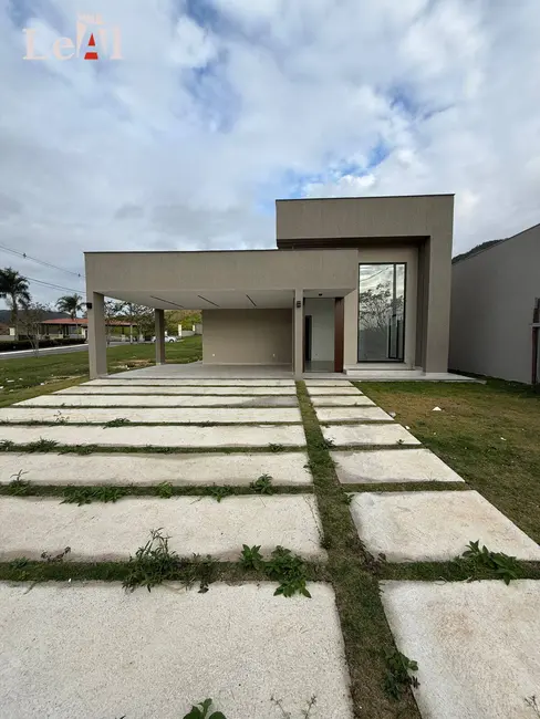 Foto 4 de Casa com 3 quartos à venda, 408m2 em Ubatiba, Marica - RJ