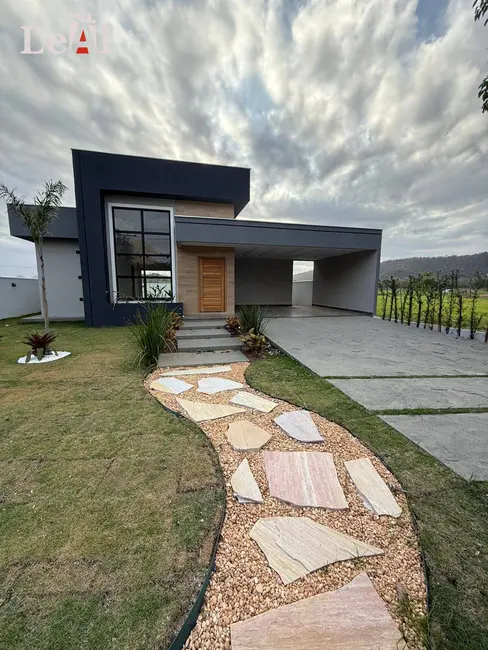 Foto 4 de Casa com 3 quartos à venda, 385m2 em Ubatiba, Marica - RJ