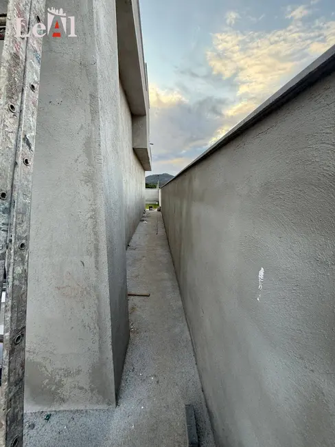 Foto 2 de Casa com 3 quartos à venda, 100m2 em Ubatiba, Marica - RJ