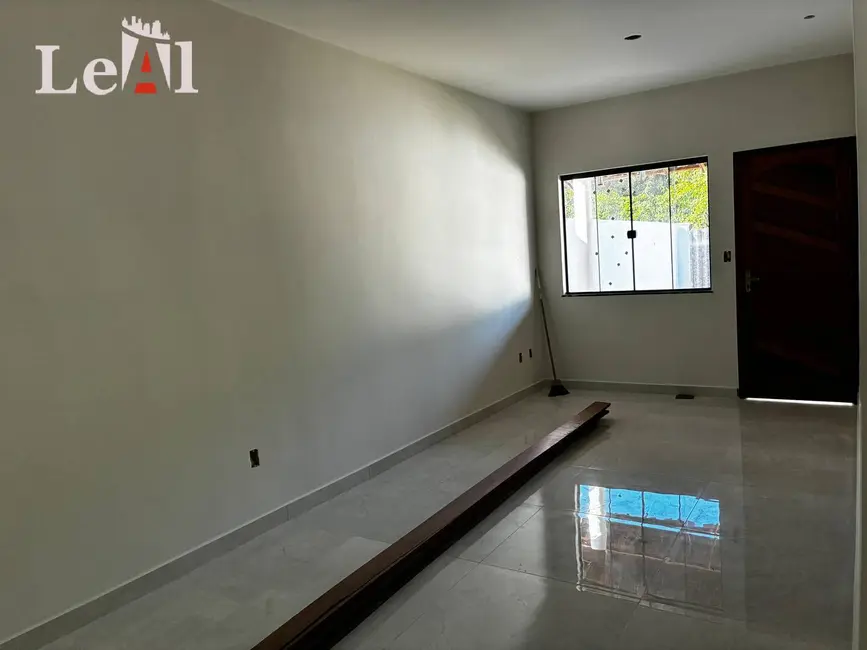 Foto 2 de Casa com 2 quartos à venda, 225m2 em São José do Imbassaí, Marica - RJ