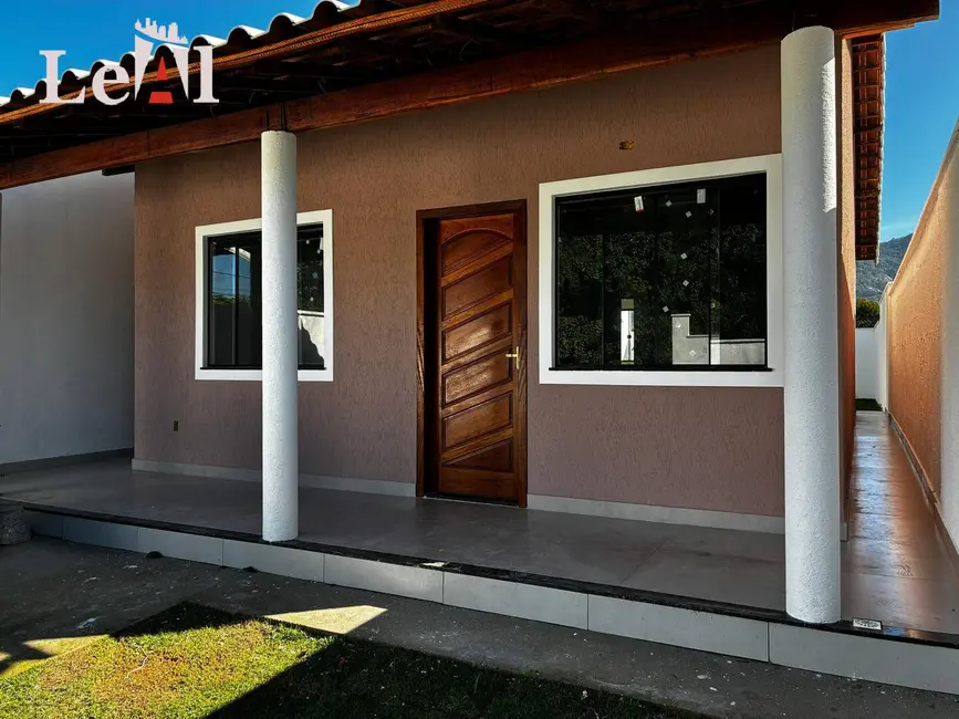 Foto 1 de Casa com 2 quartos à venda, 225m2 em São José do Imbassaí, Marica - RJ
