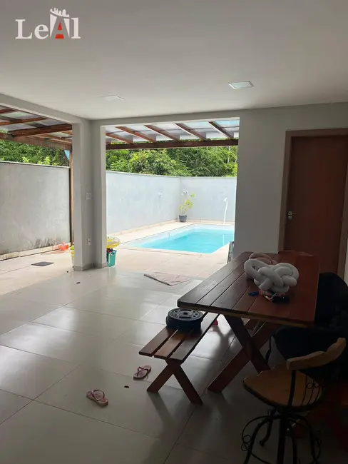 Foto 2 de Casa com 3 quartos à venda, 360m2 em Cordeirinho (Ponta Negra), Marica - RJ