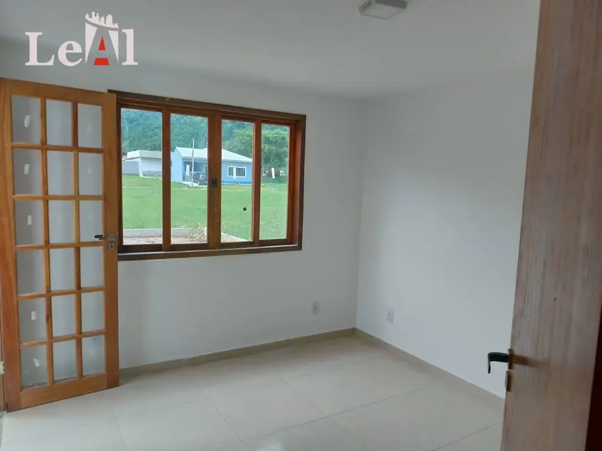 Foto 3 de Casa com 3 quartos à venda, 360m2 em Ubatiba, Marica - RJ