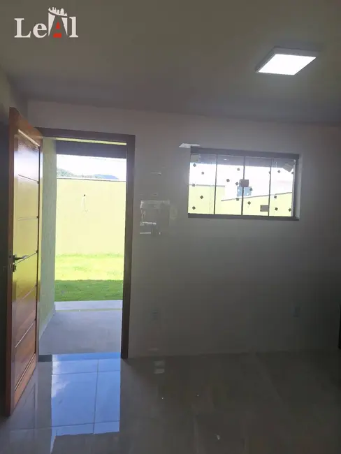 Foto 1 de Casa com 3 quartos à venda em Ubatiba, Marica - RJ