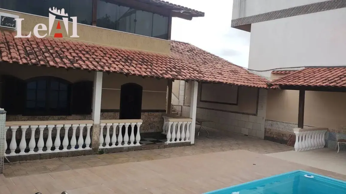 Foto 1 de Casa com 4 quartos à venda em Mumbuca, Marica - RJ