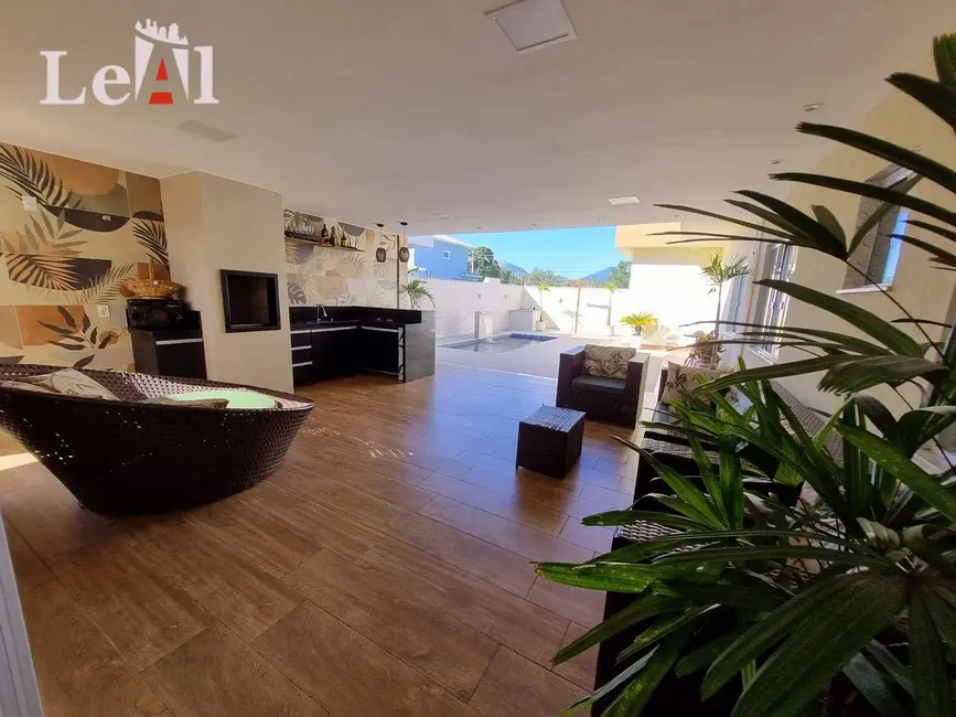 Foto 6 de Casa com 4 quartos à venda, 191m2 em Itapeba, Marica - RJ