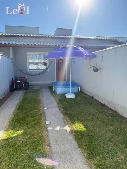Foto 1 de Casa com 2 quartos à venda em Parque Nanci, Marica - RJ