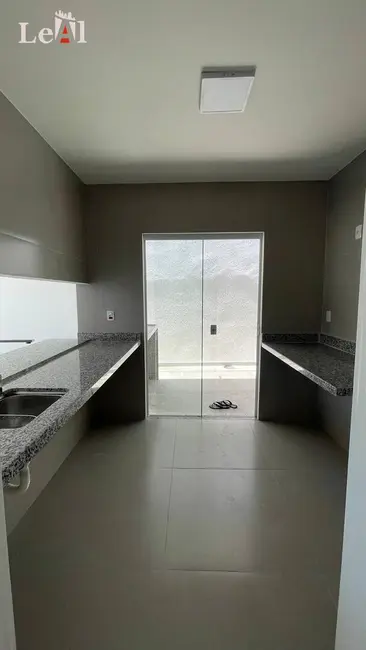 Foto 5 de Casa com 3 quartos à venda, 240m2 em Jardim Atlântico Leste (Itaipuaçu), Marica - RJ