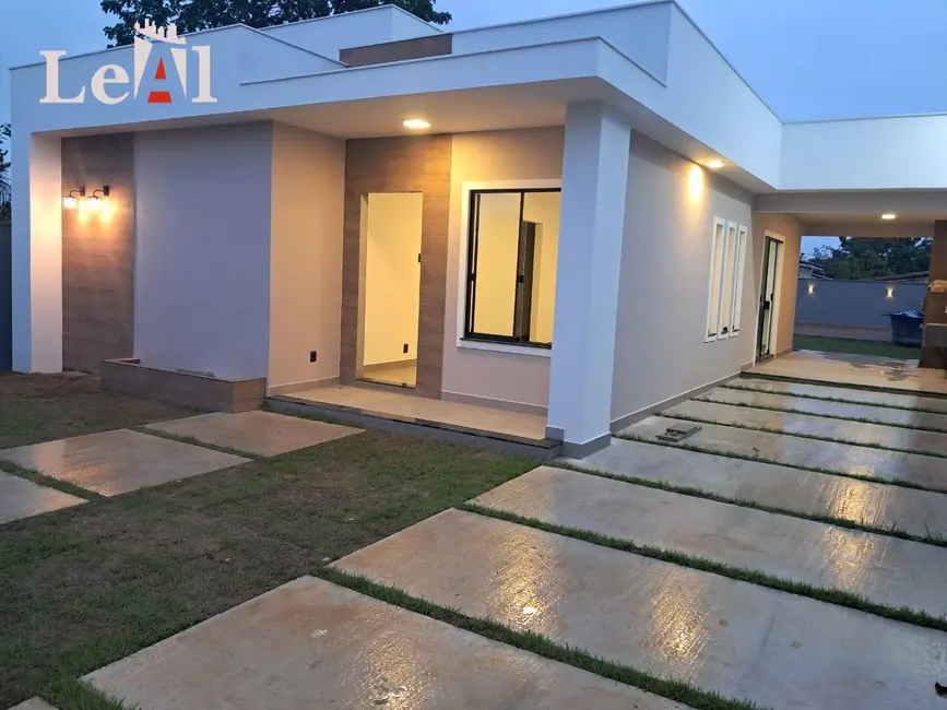 Foto 1 de Casa com 3 quartos à venda em Parque Nanci, Marica - RJ