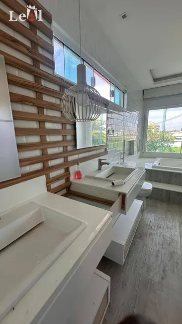 Foto 3 de Casa com 2 quartos à venda, 367m2 em Cajueiros (Itaipuaçu), Marica - RJ