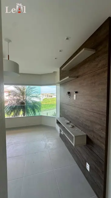 Foto 2 de Casa com 2 quartos à venda, 367m2 em Cajueiros (Itaipuaçu), Marica - RJ