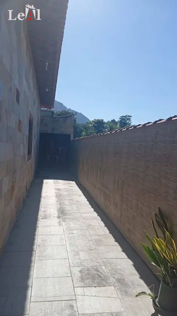 Foto 8 de Casa com 2 quartos à venda, 480m2 em Cajueiros (Itaipuaçu), Marica - RJ