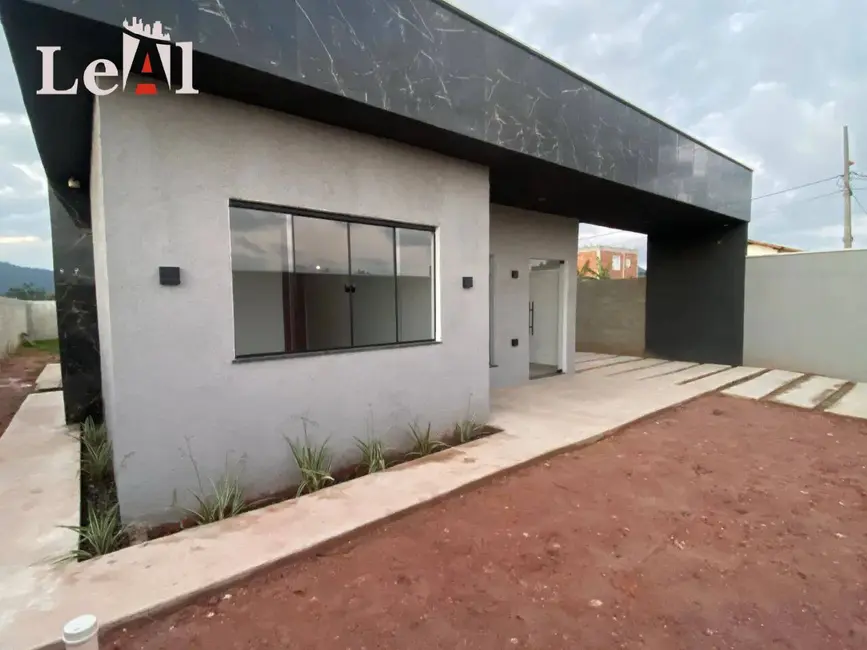 Foto 1 de Casa com 2 quartos à venda, 440m2 em Jardim Atlântico Central (Itaipuaçu), Marica - RJ