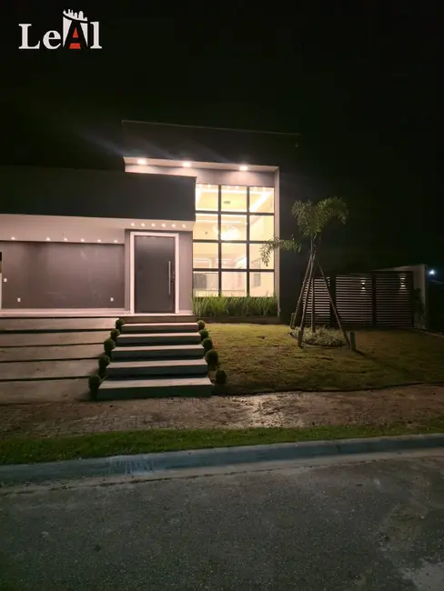 Casa com 3 quartos à venda, 402m2 em Itapeba, Marica - RJ - imagem 2 Foto 2 de Casa com 3 quartos à venda, 402m2 em Itapeba, Marica - RJ