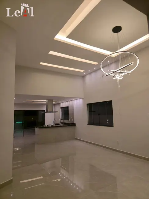 Casa com 3 quartos à venda, 402m2 em Itapeba, Marica - RJ - imagem 8 Foto 8 de Casa com 3 quartos à venda, 402m2 em Itapeba, Marica - RJ