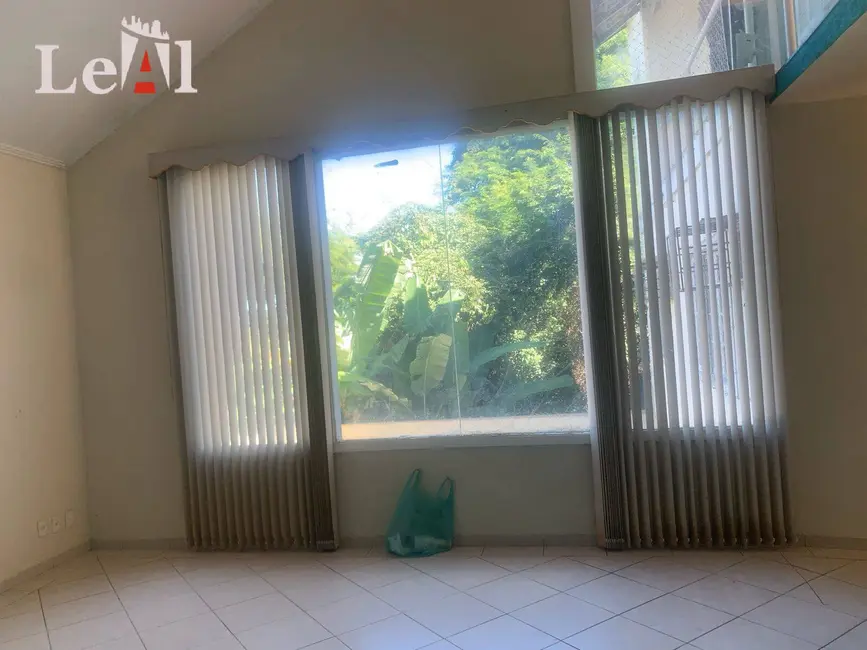 Casa com 3 quartos à venda em Centro, Marica - RJ - imagem 8 Foto 8 de Casa com 3 quartos à venda em Centro, Marica - RJ
