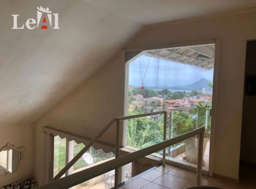 Casa com 3 quartos à venda em Centro, Marica - RJ - imagem 2 Foto 2 de Casa com 3 quartos à venda em Centro, Marica - RJ
