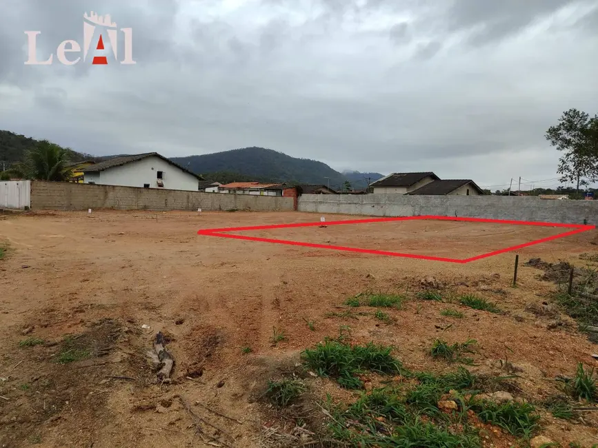 Foto 1 de Terreno / Lote à venda, 545m2 em Marica - RJ