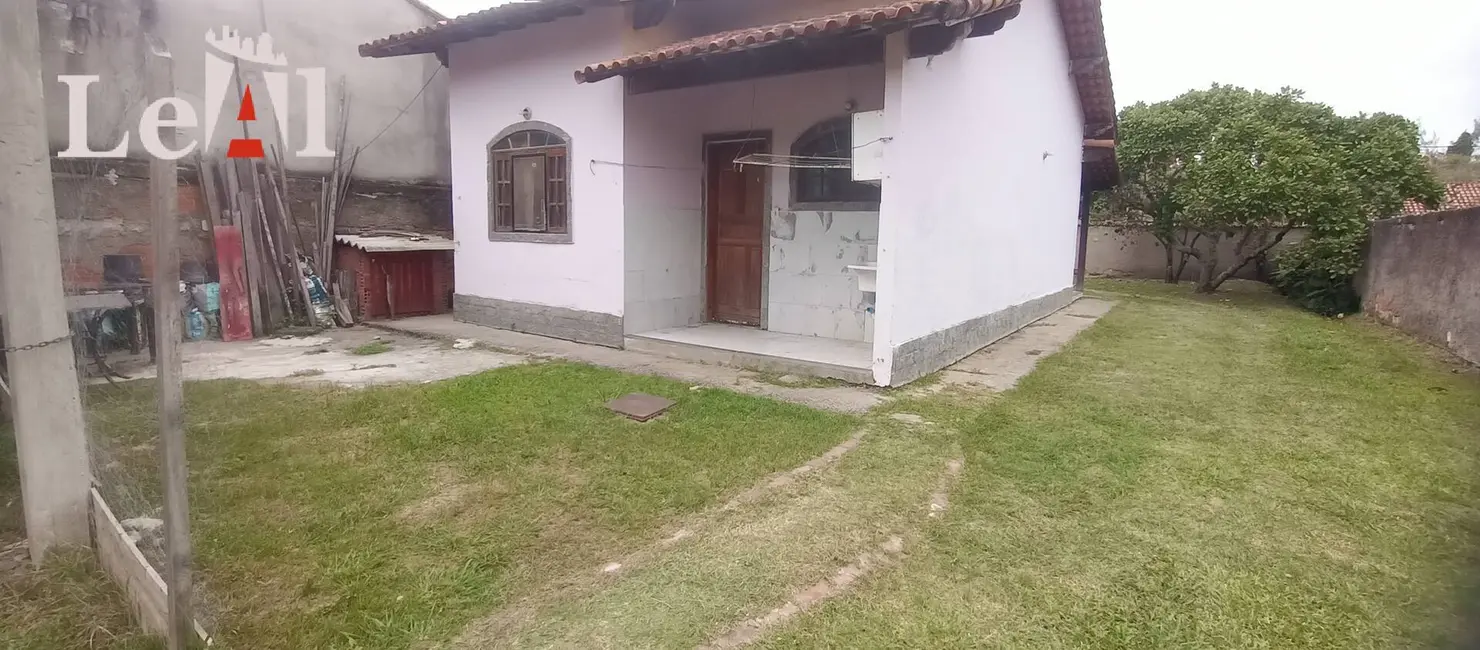 Foto 9 de Casa com 2 quartos à venda e para alugar em Cajueiros (Itaipuaçu), Marica - RJ
