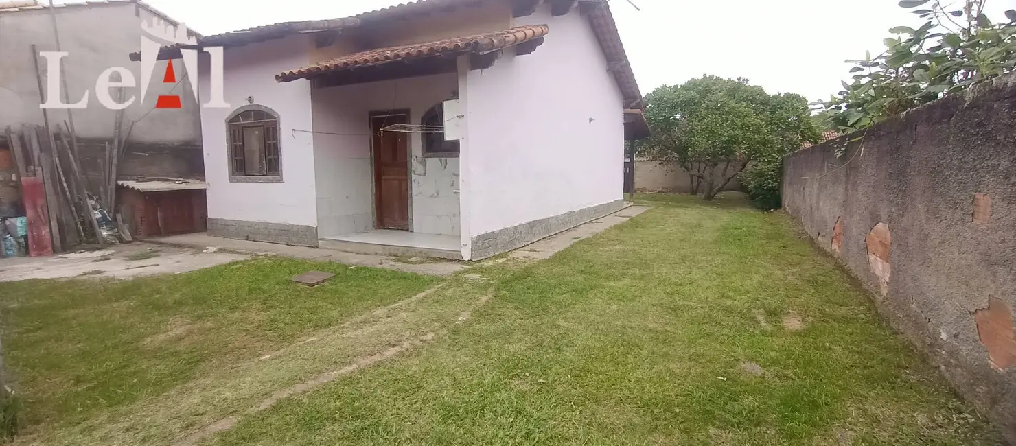 Foto 8 de Casa com 2 quartos à venda e para alugar em Cajueiros (Itaipuaçu), Marica - RJ