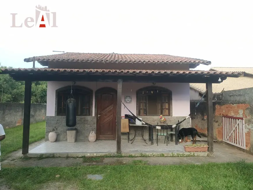 Foto 6 de Casa com 2 quartos à venda e para alugar em Cajueiros (Itaipuaçu), Marica - RJ