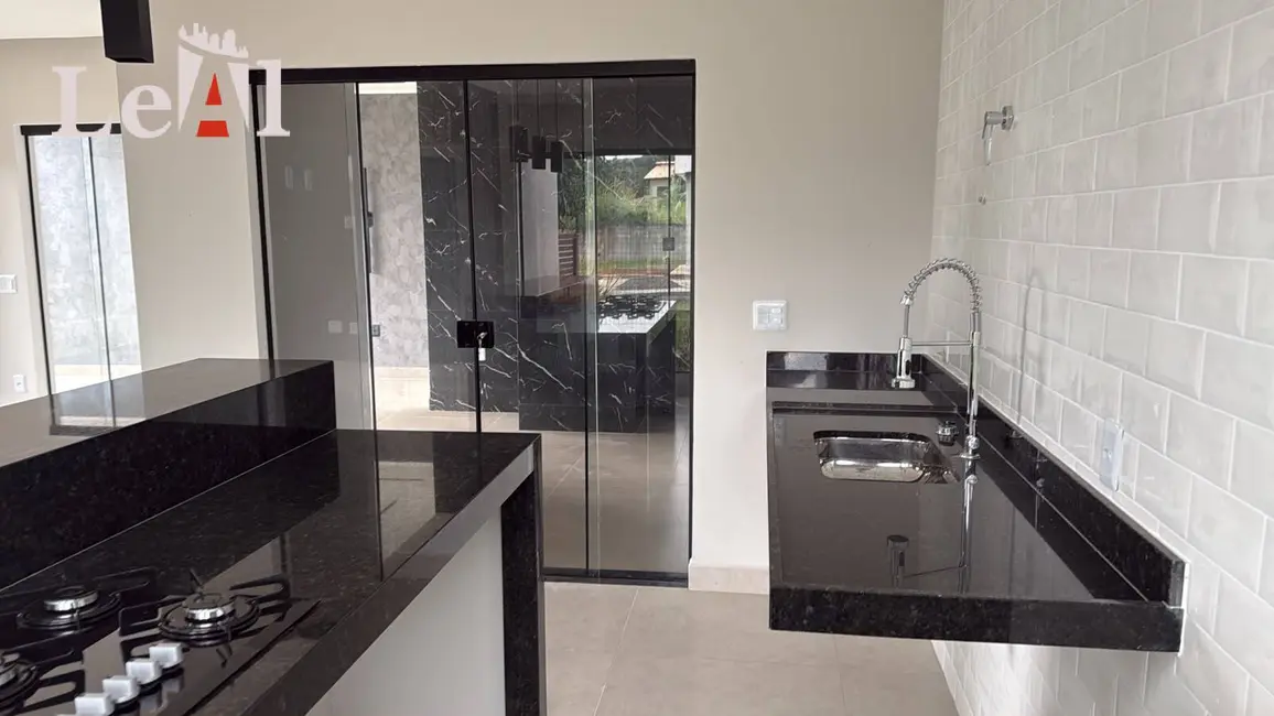 Foto 9 de Casa à venda em São José do Imbassaí, Marica - RJ