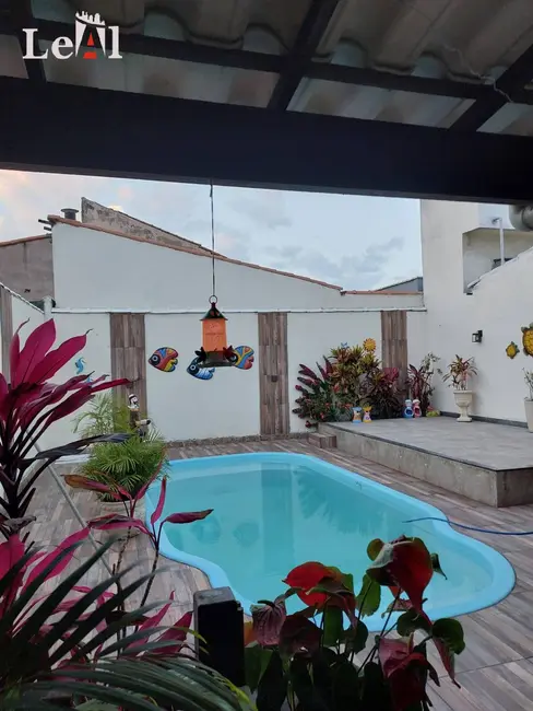 Foto 1 de Casa com 3 quartos à venda, 240m2 em Cordeirinho (Ponta Negra), Marica - RJ