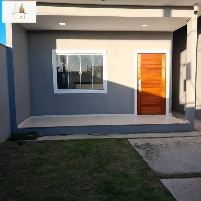 Foto 1 de Casa com 2 quartos à venda, 240m2 em Jardim Atlântico Central (Itaipuaçu), Marica - RJ