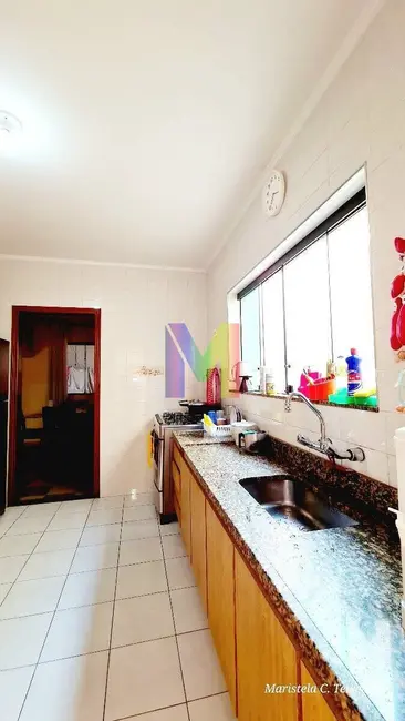 Casa com 3 quartos à venda, 250m2 em Dos Casa, Sao Bernardo Do Campo - SP - imagem 9 Foto 9 de Casa com 3 quartos à venda, 250m2 em Dos Casa, Sao Bernardo Do Campo - SP