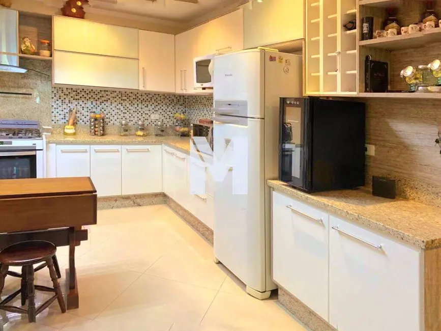Foto 1 de Casa com 3 quartos à venda, 186m2 em Parque São Vicente, Maua - SP