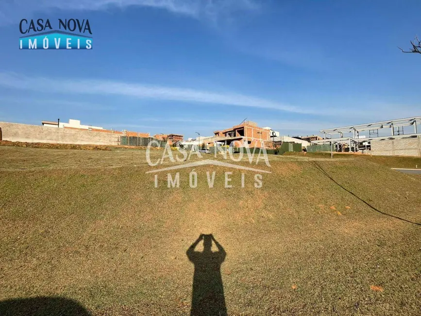 Foto 2 de Terreno / Lote à venda, 534m2 em Jundiai - SP