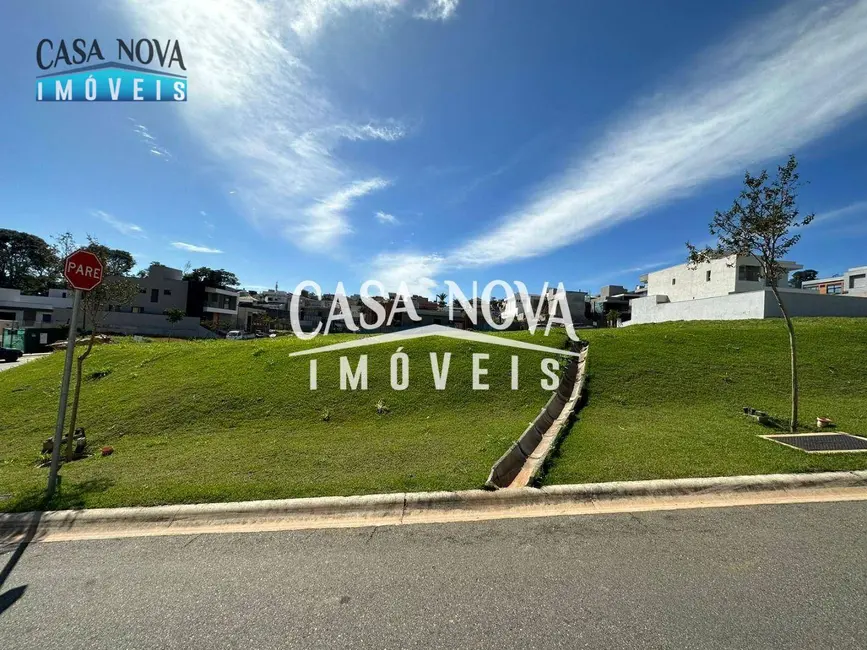 Foto 2 de Terreno / Lote à venda, 300m2 em Jundiai - SP